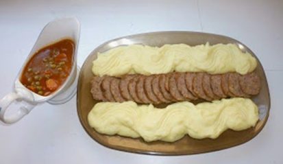 Mari Cocinillas - Redondo de carne picada con salsa