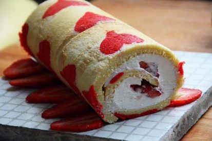 Mari Cocinillas - Brazo de gitano de nata y fresas, recetas para san valentin
