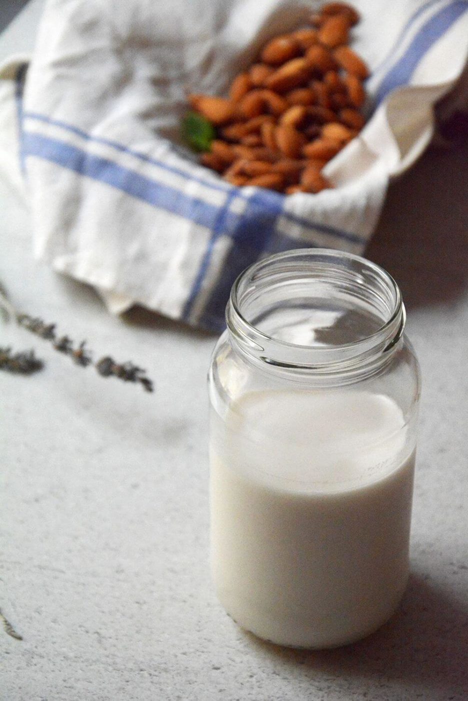Mari Cocinillas - Cómo hacer leche de almendras casera