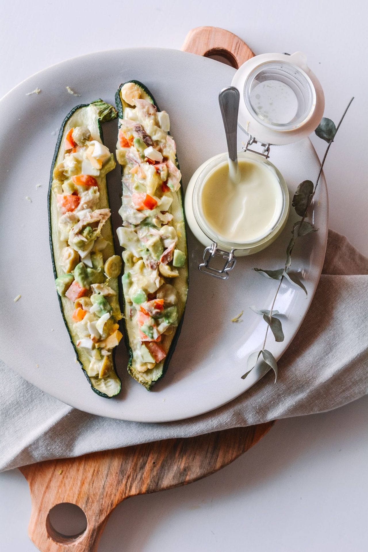 Calabacines rellenos fríos con ensaladilla