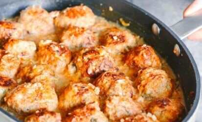 Mari Cocinillas - Albóndigas de pollo y verduras con salsa de almendras